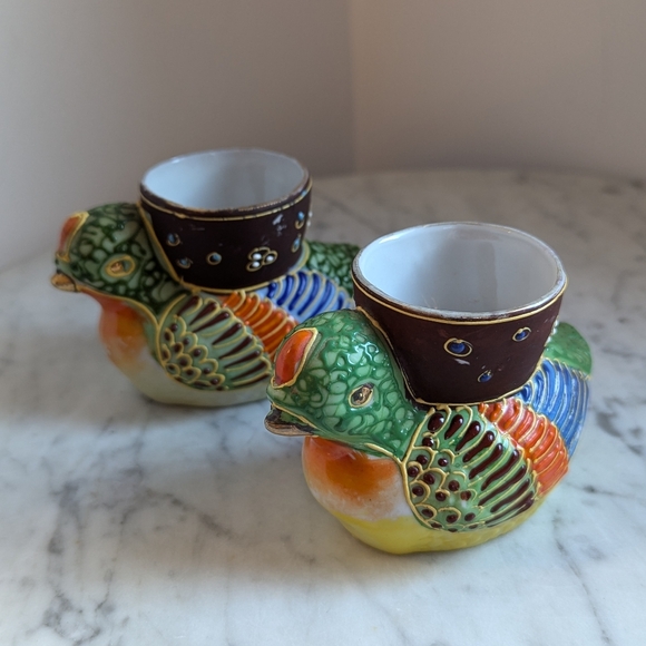 Two Vintage Japanese Moriage Kutani Chicken / Quail Egg Cups - Picture 9 of 9